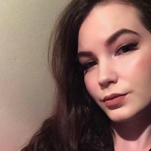 Meet your Posher, Lydia